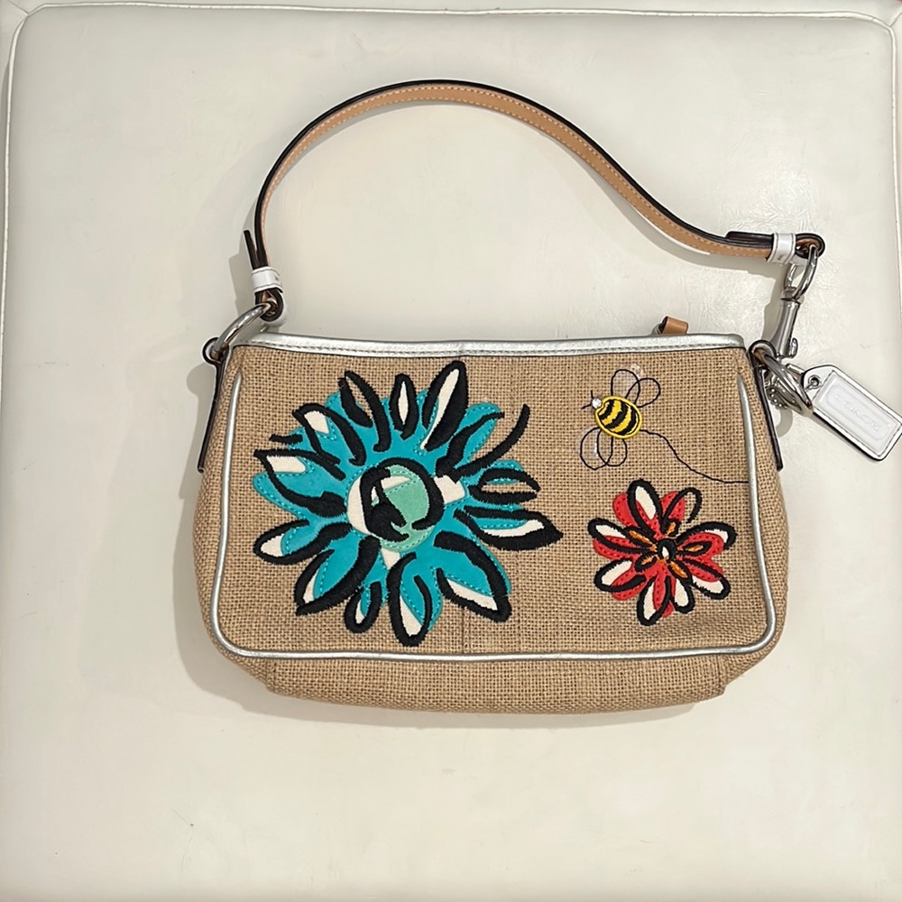 Coach beige straw bee demi handbag. Excellent condition.